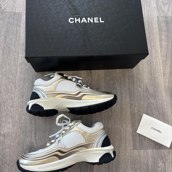 Chanel Women's CC Logo Sneakers - Picture 3 of 10